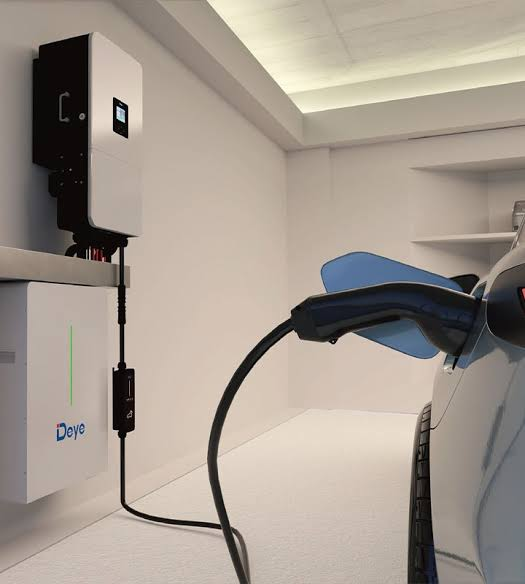Wallbox Ev - Deye スマートウォールボックス AC充電器 SUN-EVSE22K01-EU-AC。家庭用Deyeインバーター対応。